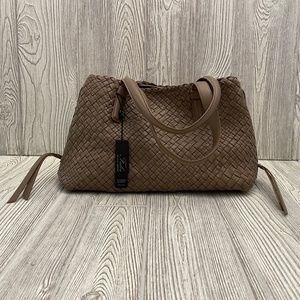 FALOR Taupe Woven Leather Handbag Made In Italy F1716